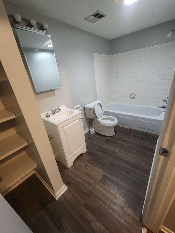 1305 - 1345 W Locust St. / 2866-2868 N 14th St. (50 Unit) - Photo 3 of 4