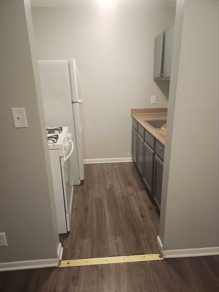 1305 - 1345 W Locust St. / 2866-2868 N 14th St. (50 Unit) - Photo 4 of 4