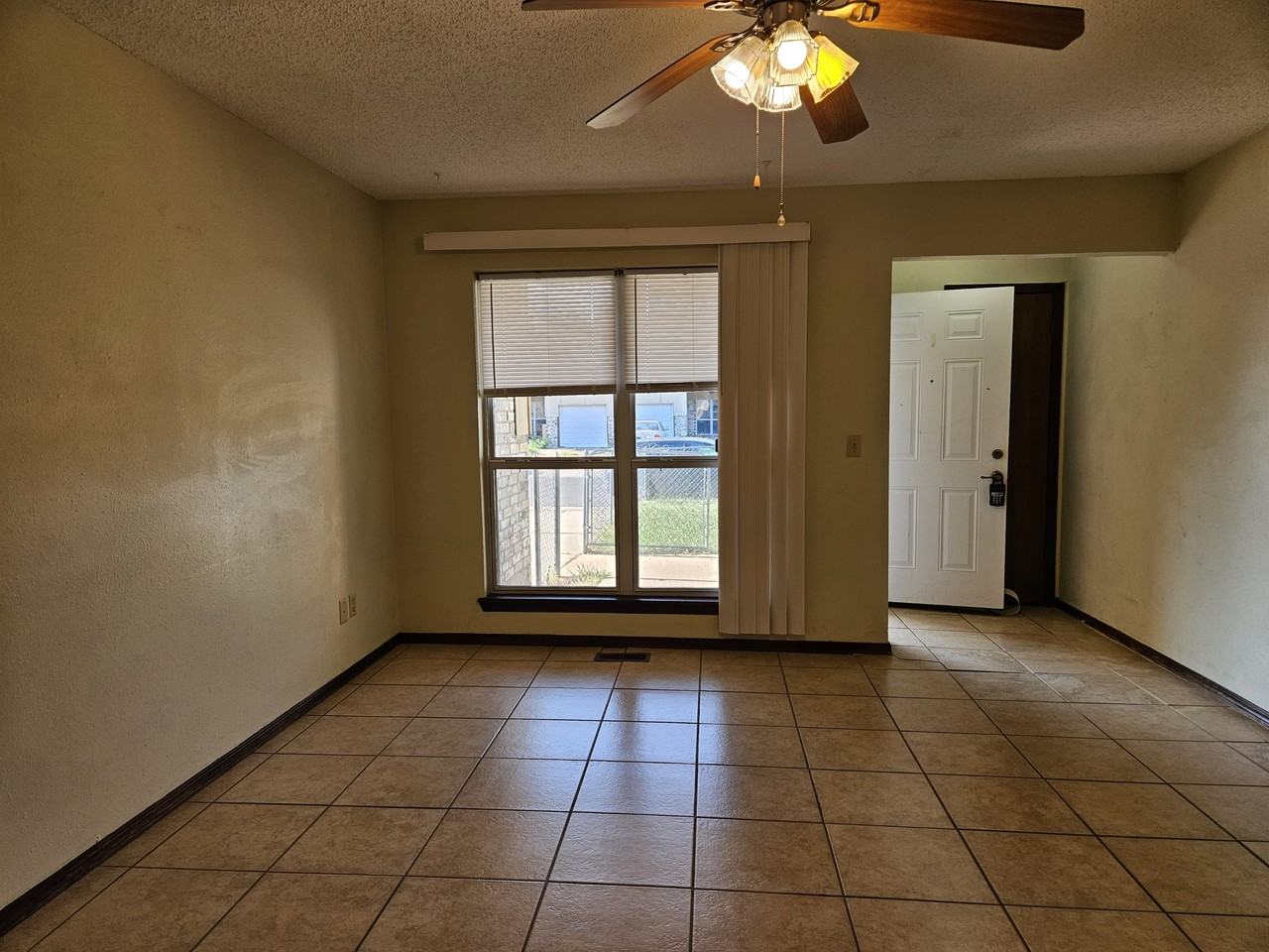 945 Sw 98th St #1 - Photo 2 of 11