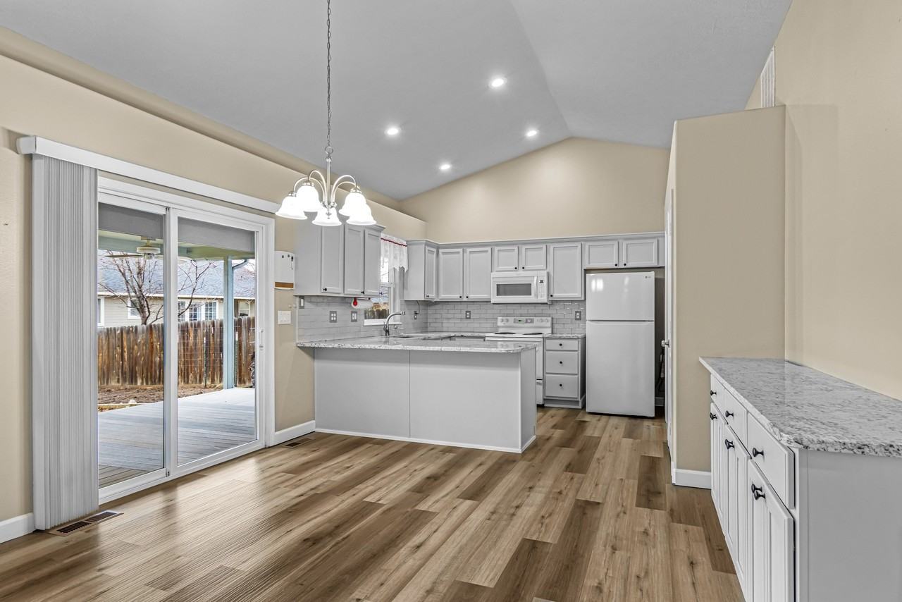 4289 N Wellspring Ave #1 - Photo 4 of 36