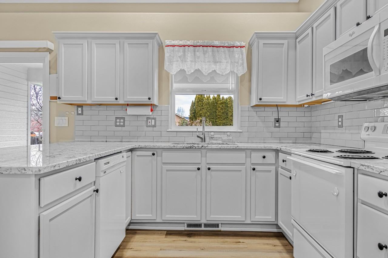 4289 N Wellspring Ave #1 - Photo 6 of 36