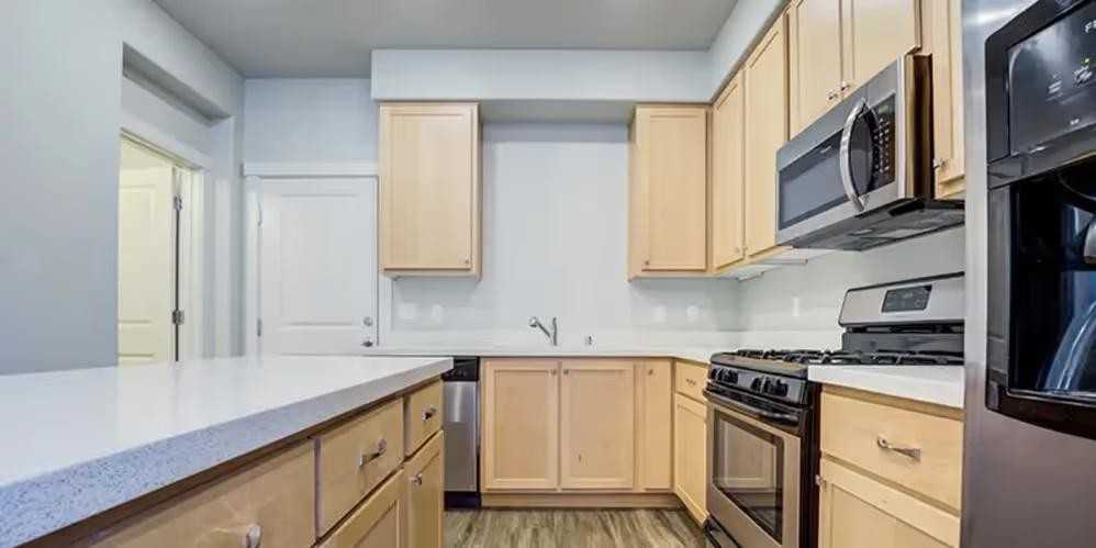 5121 Dowdell Ave - Photo 3 of 16