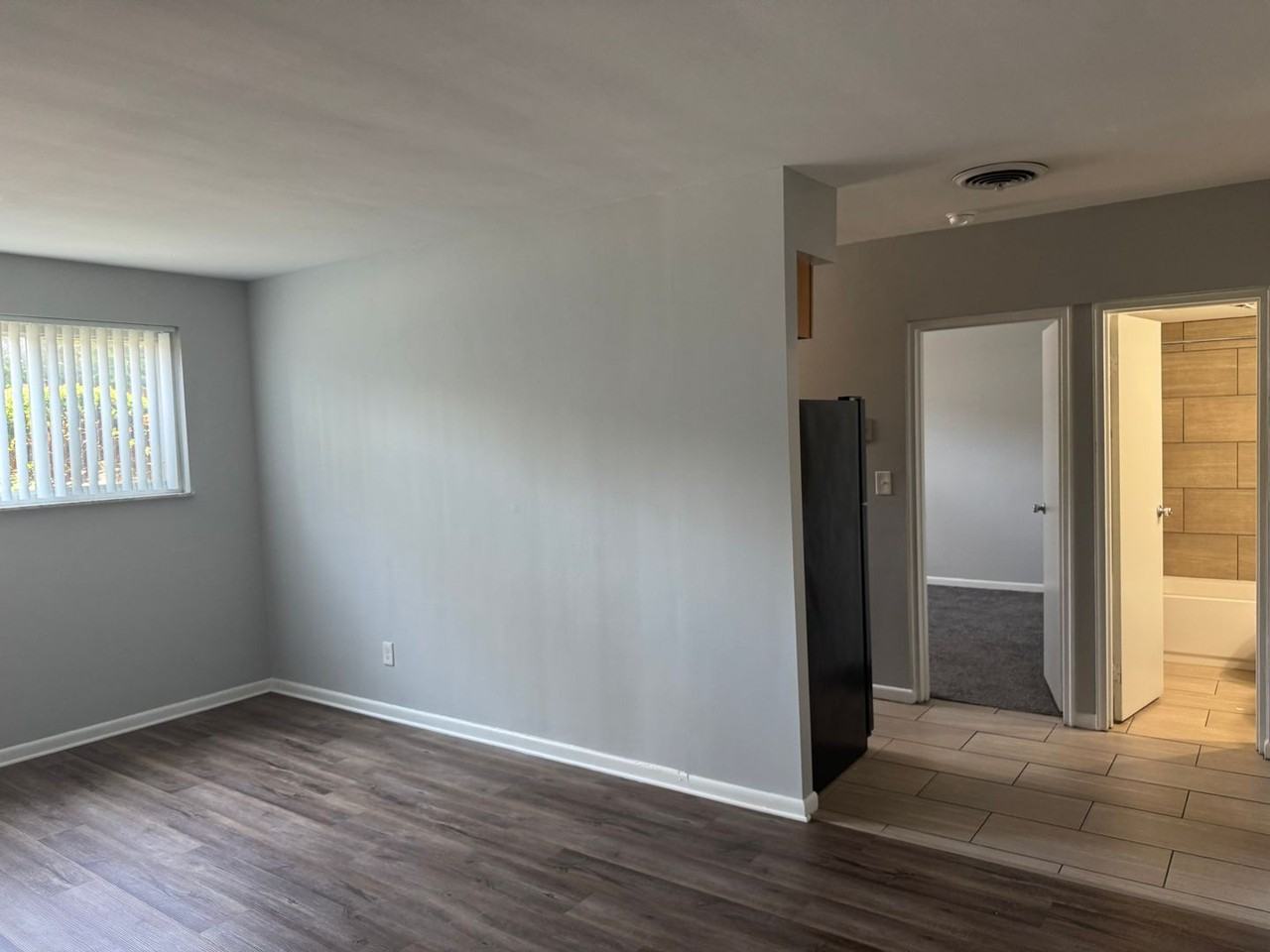 2596 Madison - Rookwood Court - Photo 4 of 11