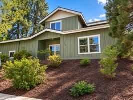 featured image of 115 Nw Mt Washington Dr
