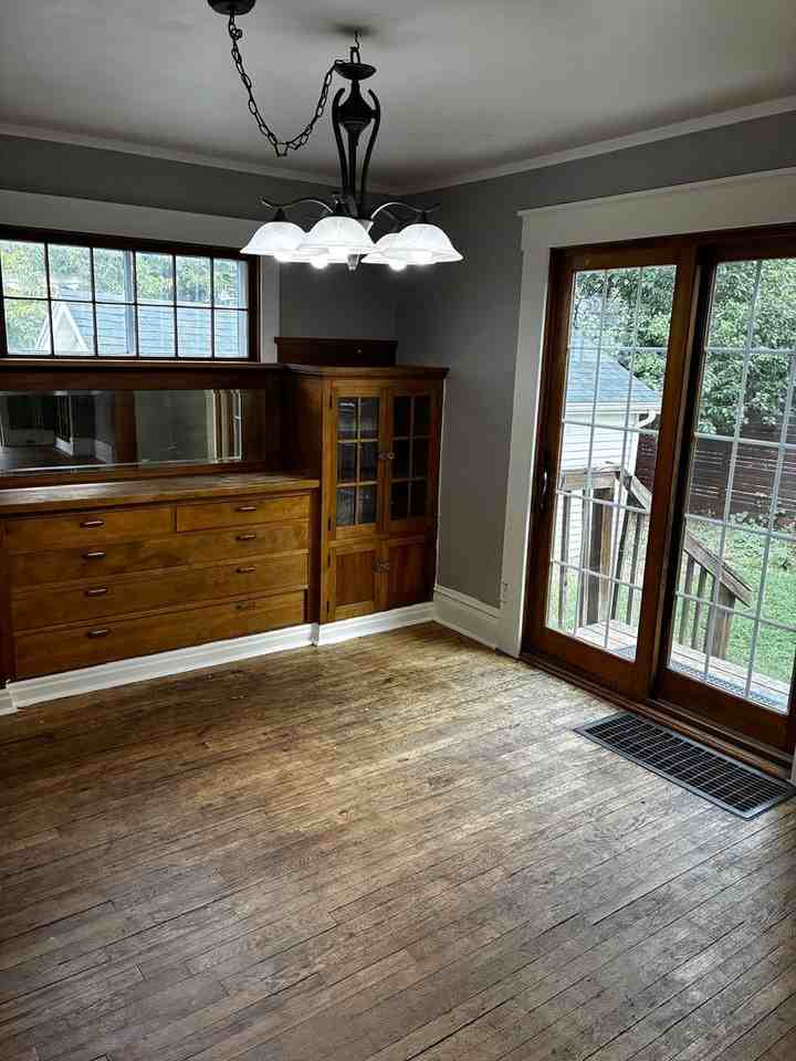 912 Fulton St - Photo 2 of 11