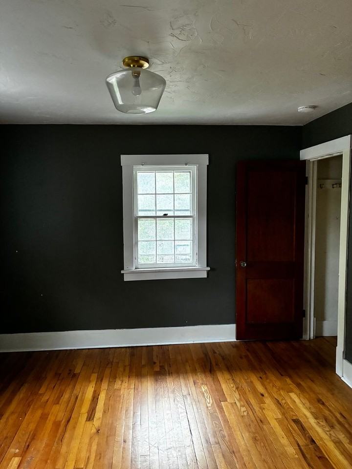 912 Fulton St - Photo 7 of 11