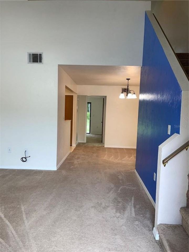 3504 Nw 37th Ave - Photo 4 of 17