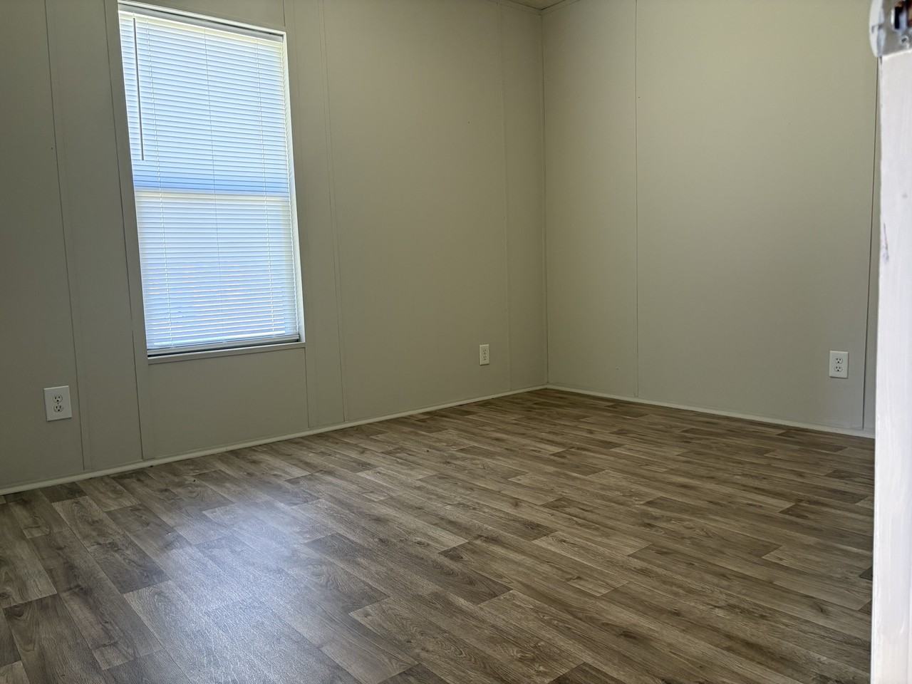 509 Blakley Dr #1 - Photo 4 of 10