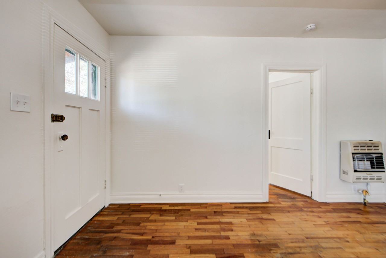 1132 W Eufaula St #1 - Photo 4 of 35