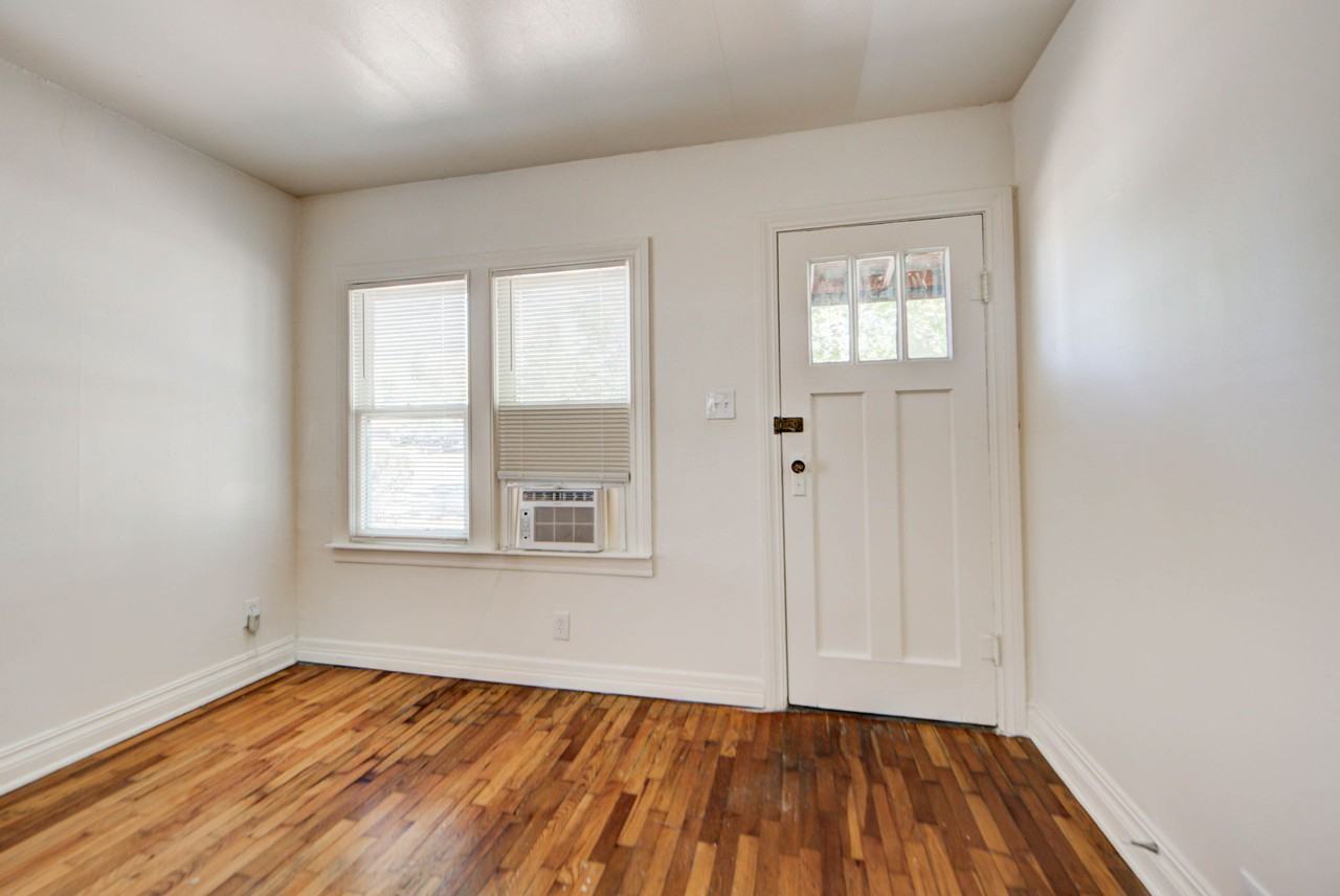 1132 W Eufaula St #1 - Photo 5 of 35