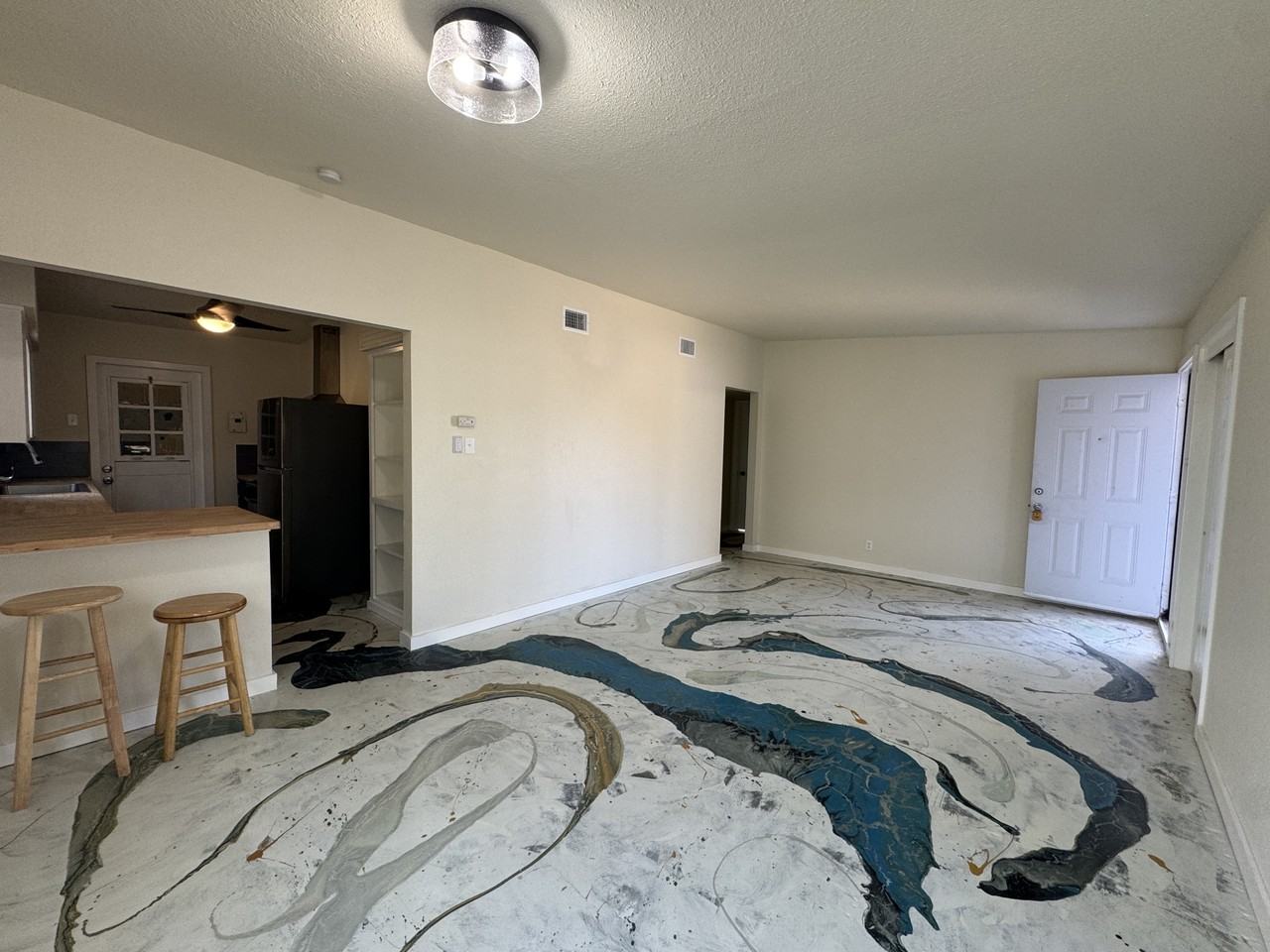 3702 Marion St #1 - Photo 6 of 38