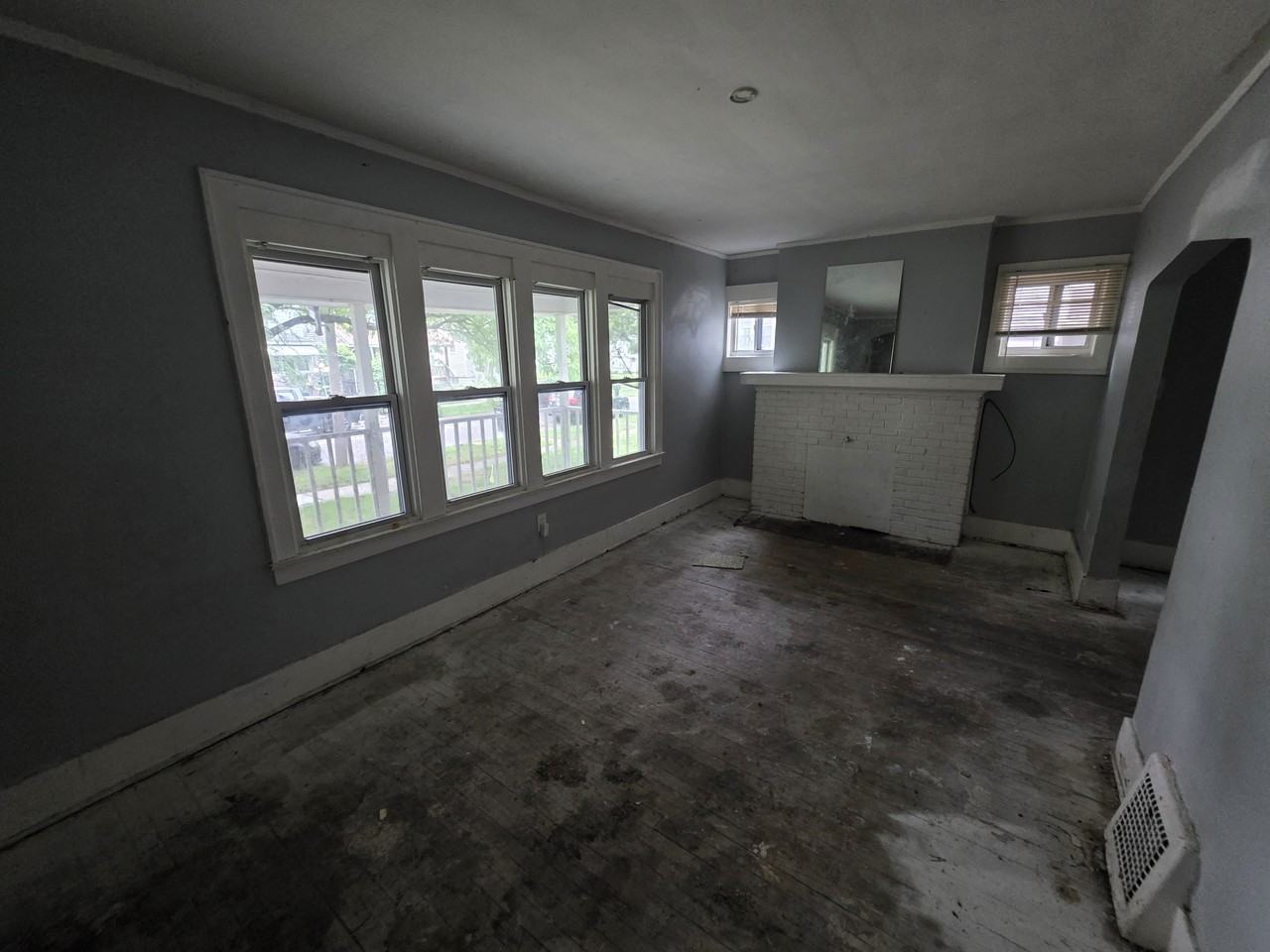 15839 La Salle Blvd #1 - Photo 6 of 34