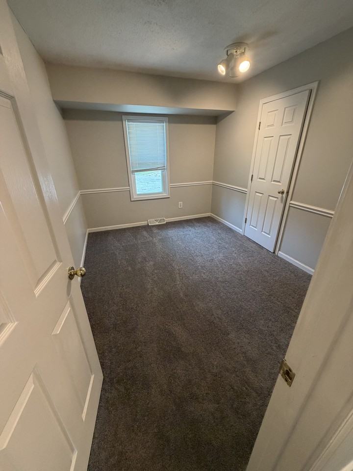 1013 Nw Berkshire Dr #1 - Photo 6 of 17