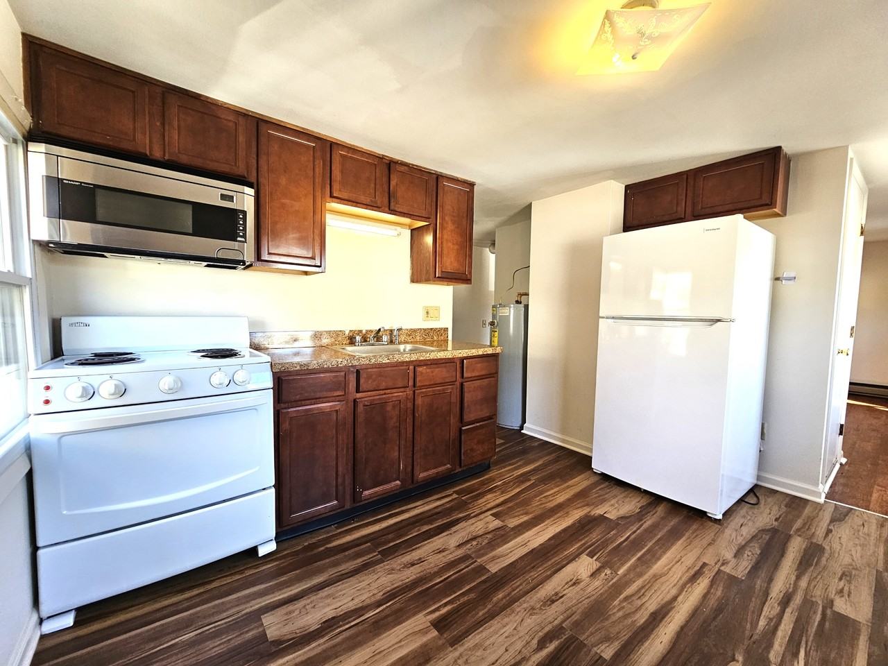 106 E East St #B - Photo 7 of 9