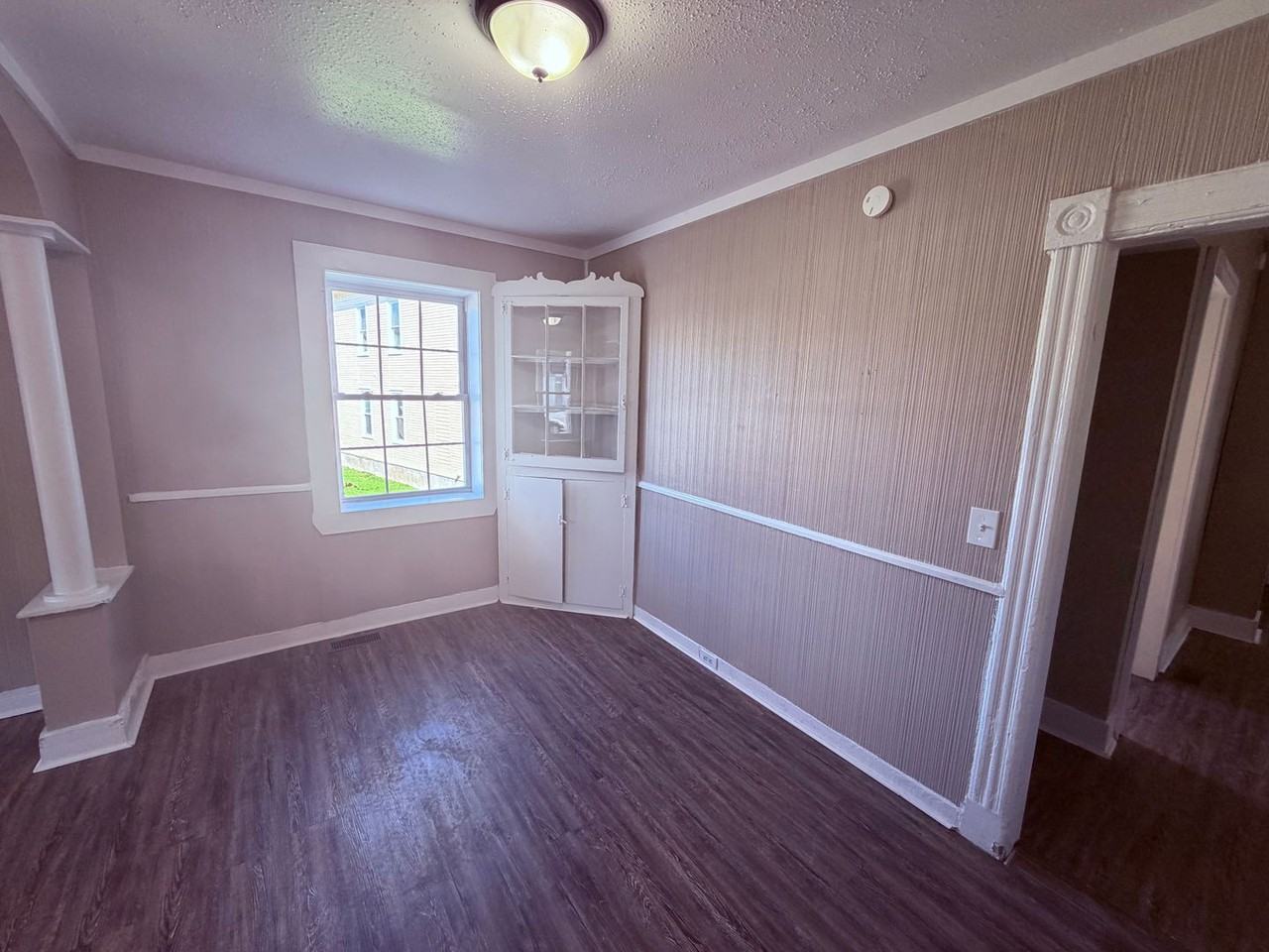 236 Ontario St - Photo 3 of 17