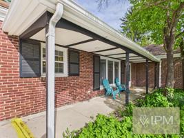 featured image of 1371 Irving Rd