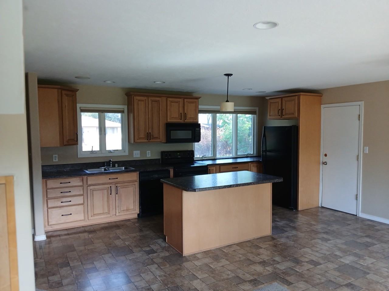 4424 6th Ave S #1 - Photo 3 of 17