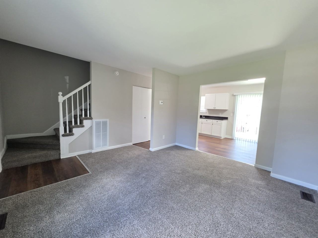 747 Shiloh St #1 - Photo 3 of 18