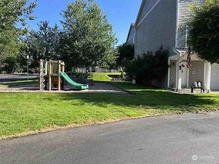 5329 Military Road East #C - Photo 4 of 17