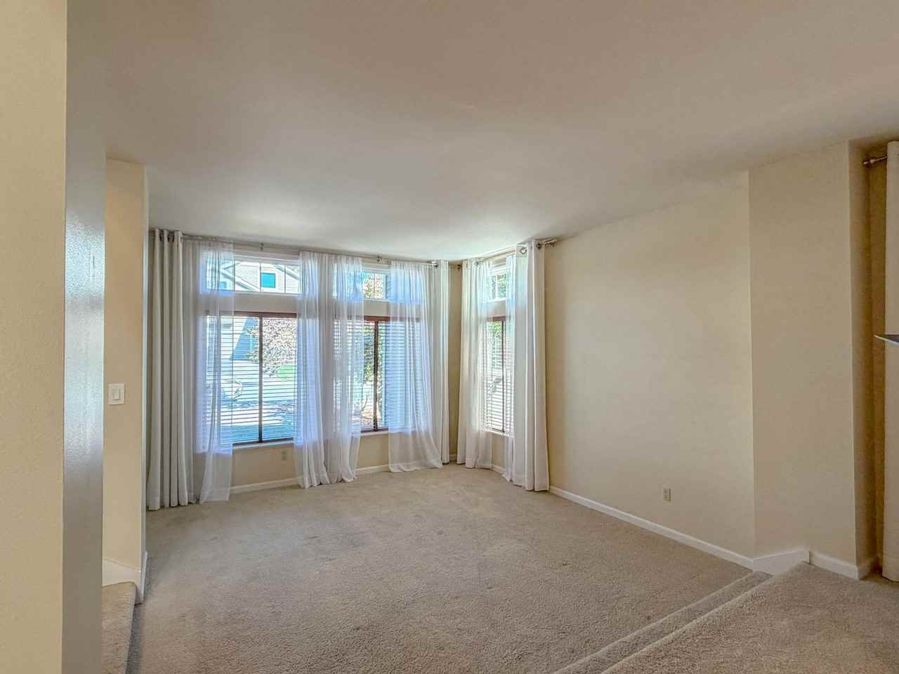 9017 Ne 145th Pl - Photo 3 of 26