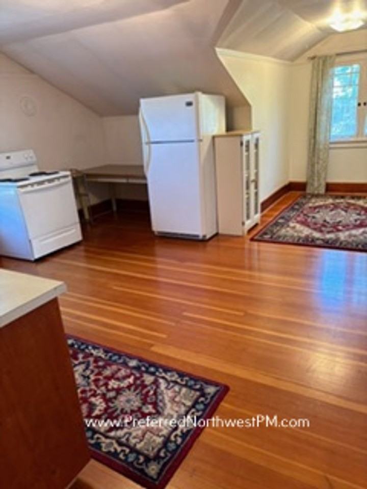 1050 W 5th Ave Uppr - Photo 6 of 9