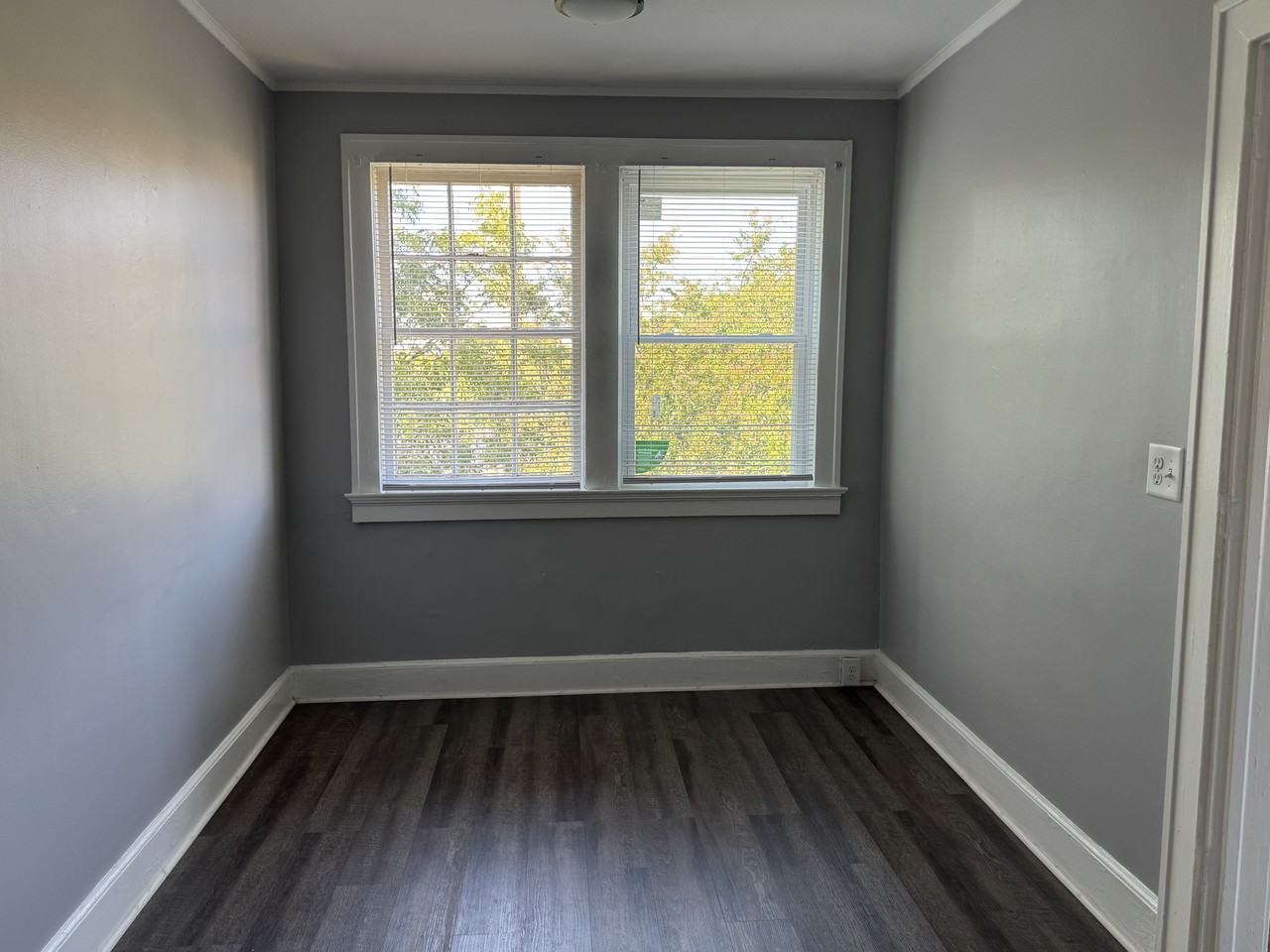 265 E Morehead St #B6 - Photo 3 of 12