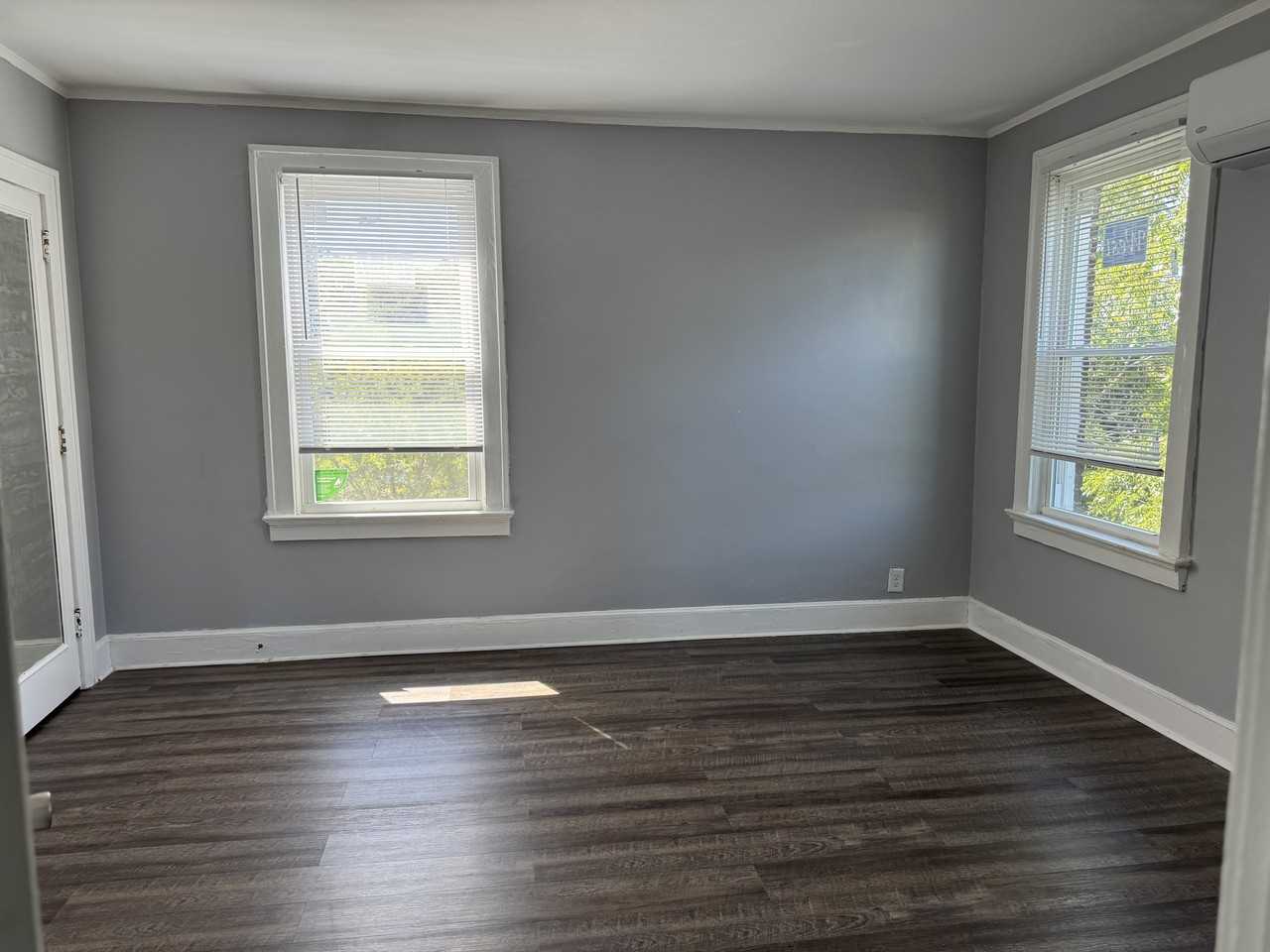 265 E Morehead St #B6 - Photo 6 of 12