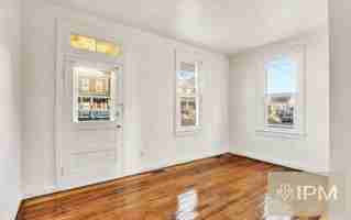 featured image of 364 High St
