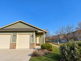 featured image of 2301 Ne Mary Rose Pl