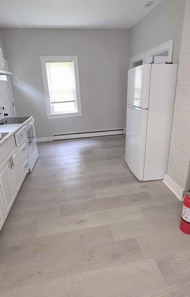 301 Center St #1 - Photo 6 of 11