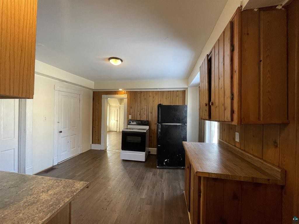 312 11th Ave E #UP - Photo 7 of 11