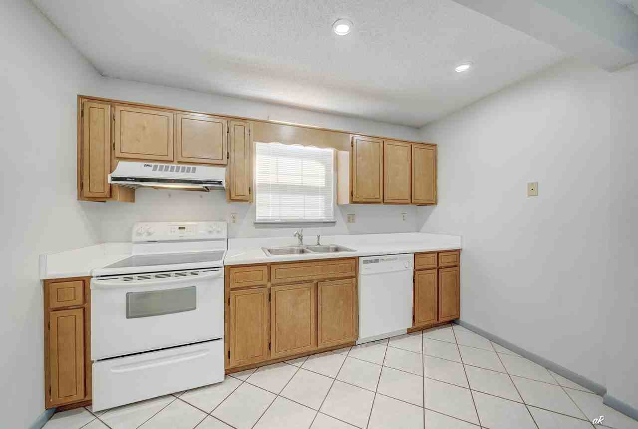 406 Dolphin St #1 - Photo 7 of 15