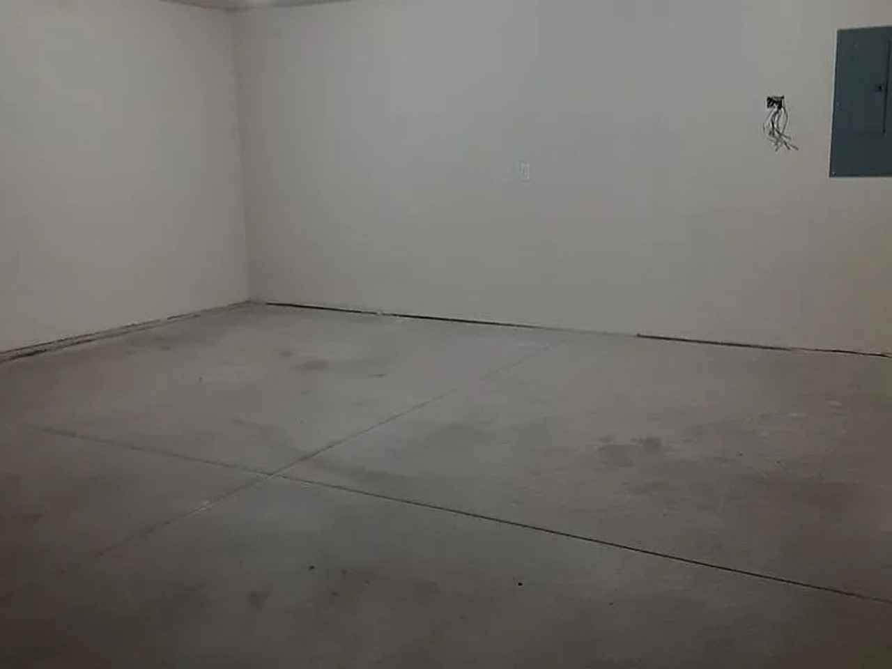 14085 Telluride St - Photo 2 of 17