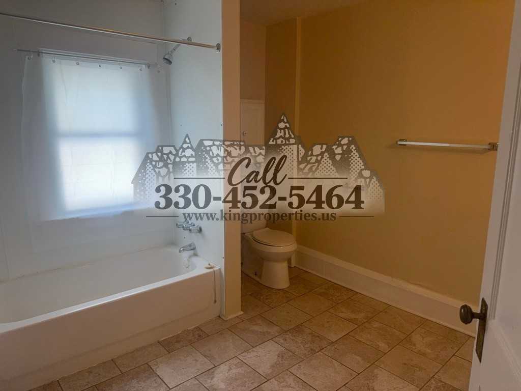 520 Broad Ave Nw #1 - Photo 6 of 12