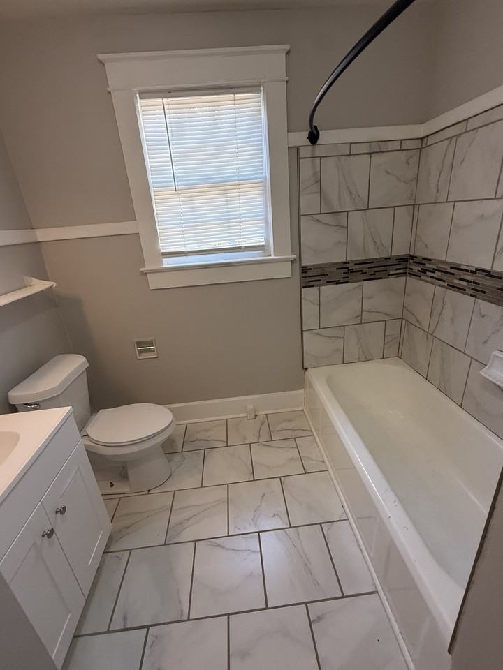 706 Gregg Ave #1 - Photo 2 of 9