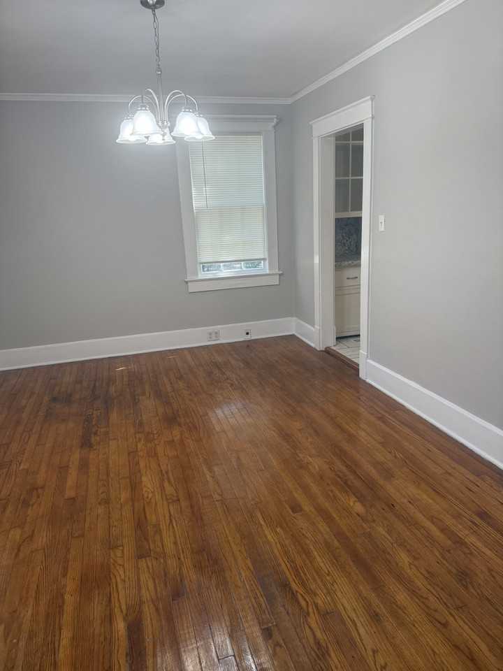 706 Gregg Ave #1 - Photo 4 of 9
