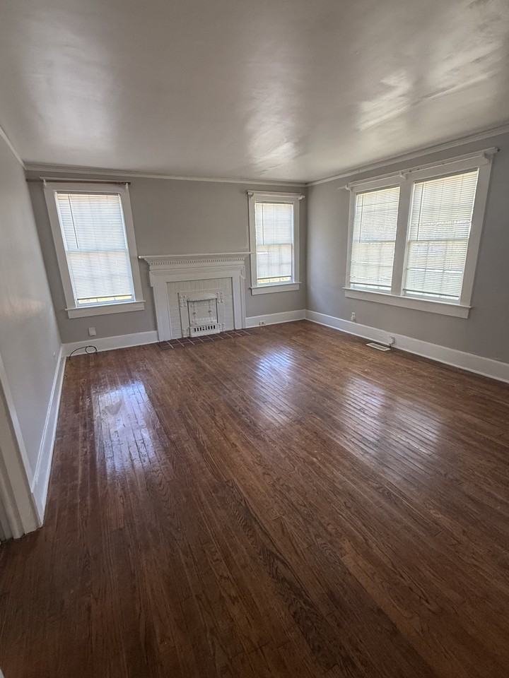 706 Gregg Ave #1 - Photo 7 of 9
