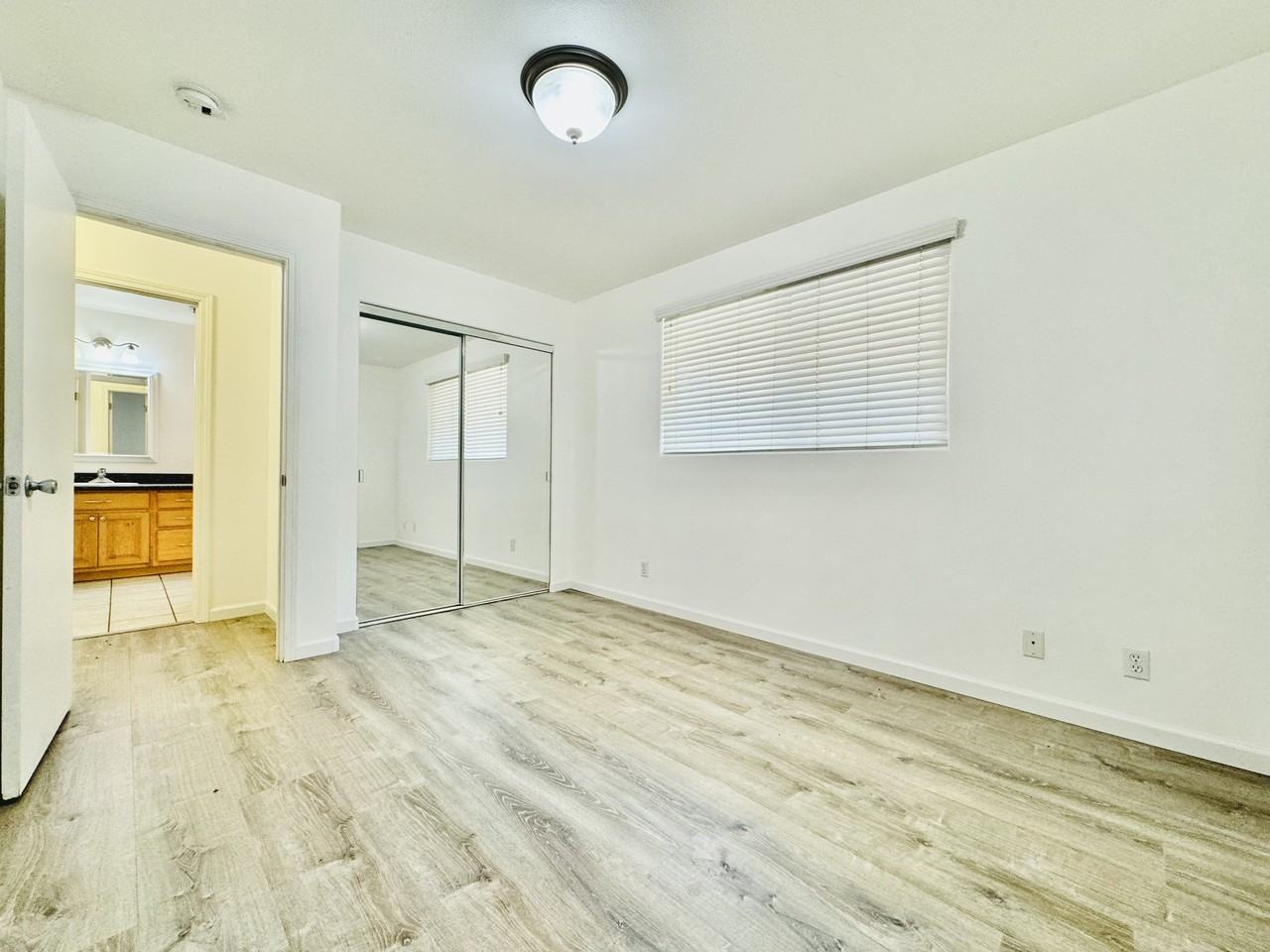 633 S Kamehameha Ave #1 - Photo 6 of 12