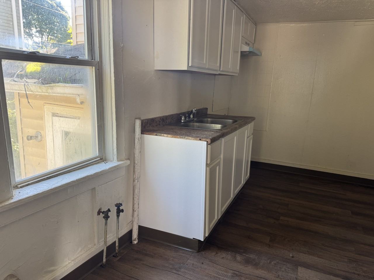181 Orange St Frnt - Photo 2 of 7