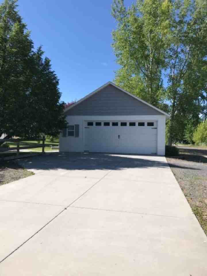 1285 Falls Ave W - Photo 2 of 13