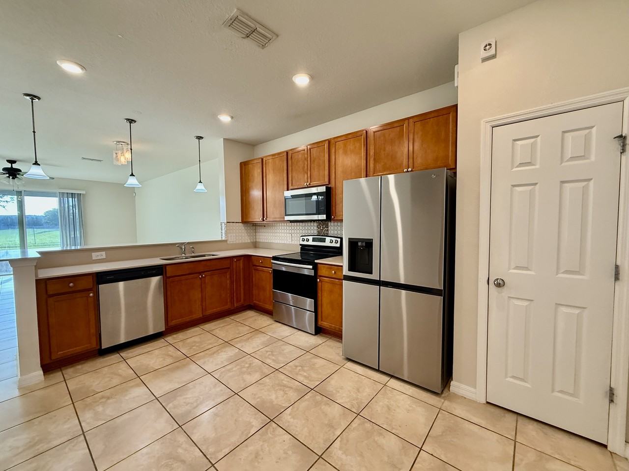 3977 Plainview Dr #1 - Photo 5 of 22