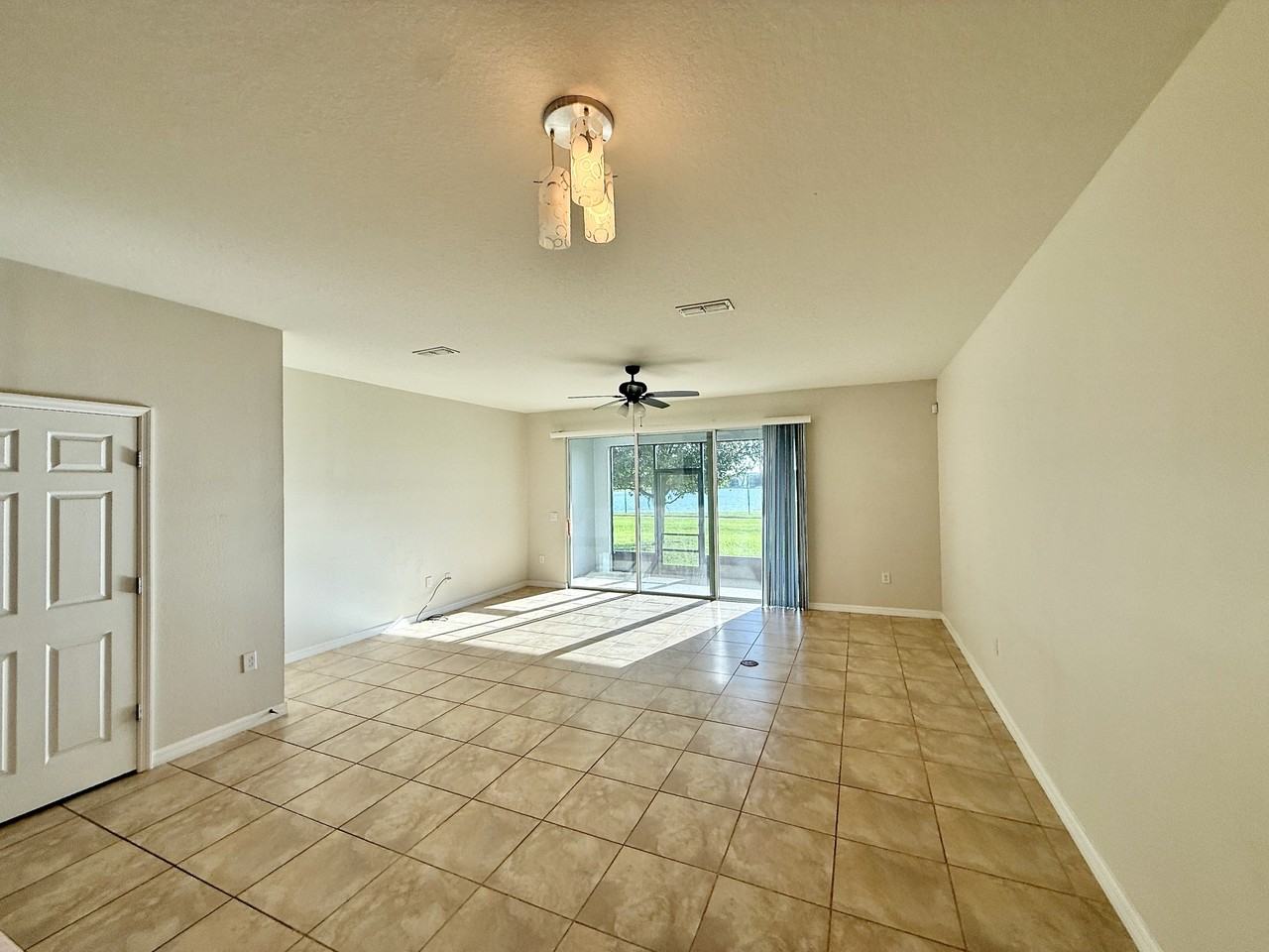 3977 Plainview Dr #1 - Photo 6 of 22