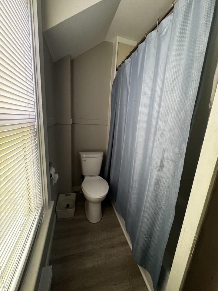 848 E Grand Ave #4 - Photo 7 of 7