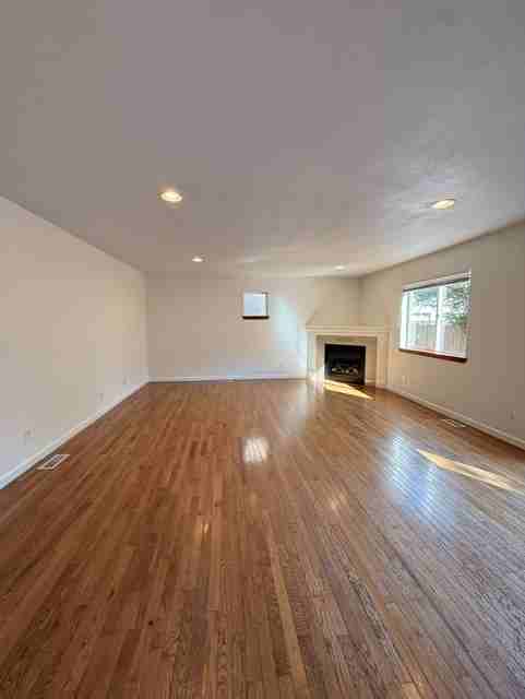 1554 Amethyst St Se #1 - Photo 3 of 14