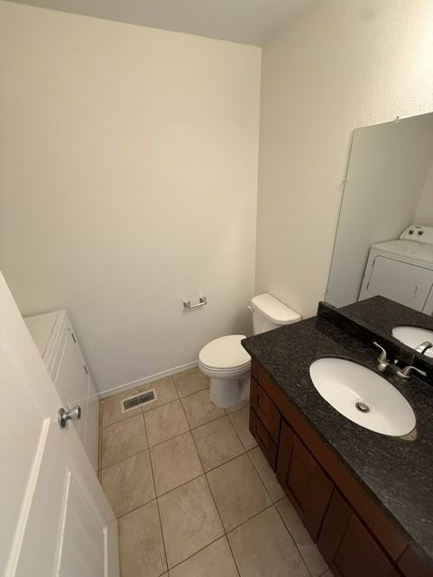 1554 Amethyst St Se #1 - Photo 4 of 14
