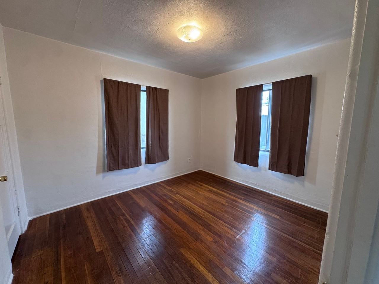 1205 Jackson St Se - Photo 4 of 15