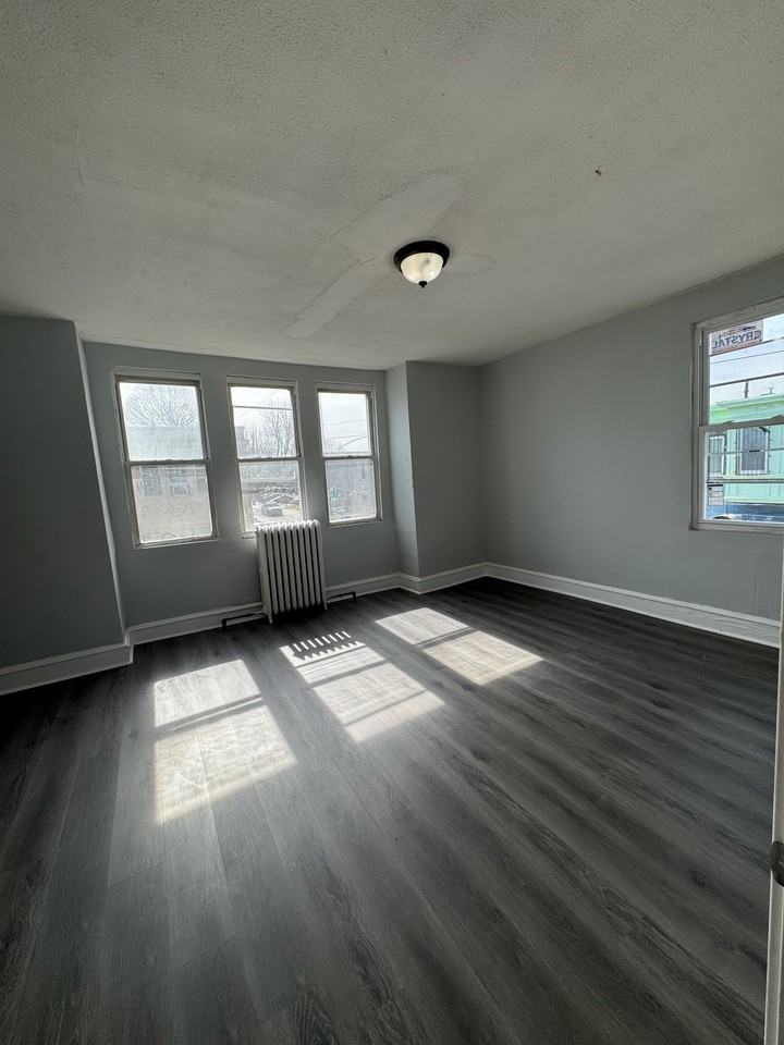 5583 Blakemore St #1 - Photo 7 of 14