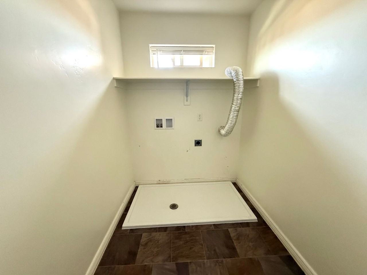 3277 S Fossil Hills Dr - Photo 4 of 11