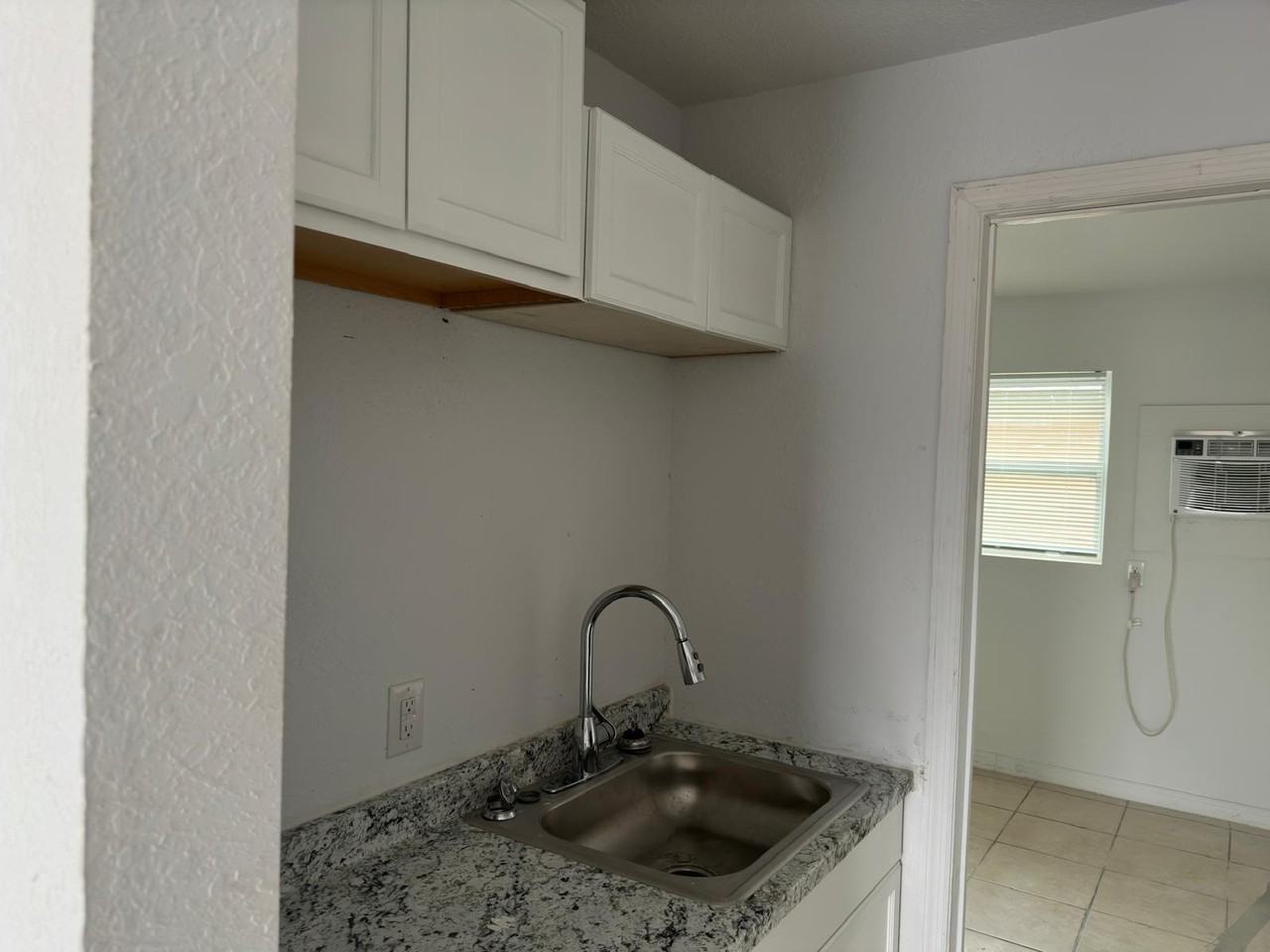 1719 DIXON BLVDUNIT 71 #71 - Photo 4 of 10