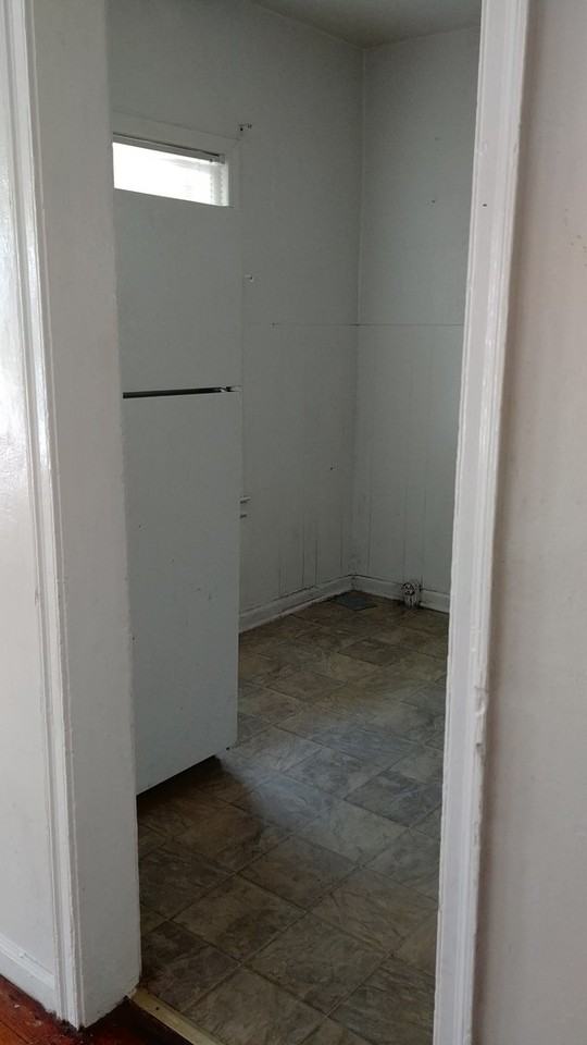 1223 E 55th St - Photo 2 of 11